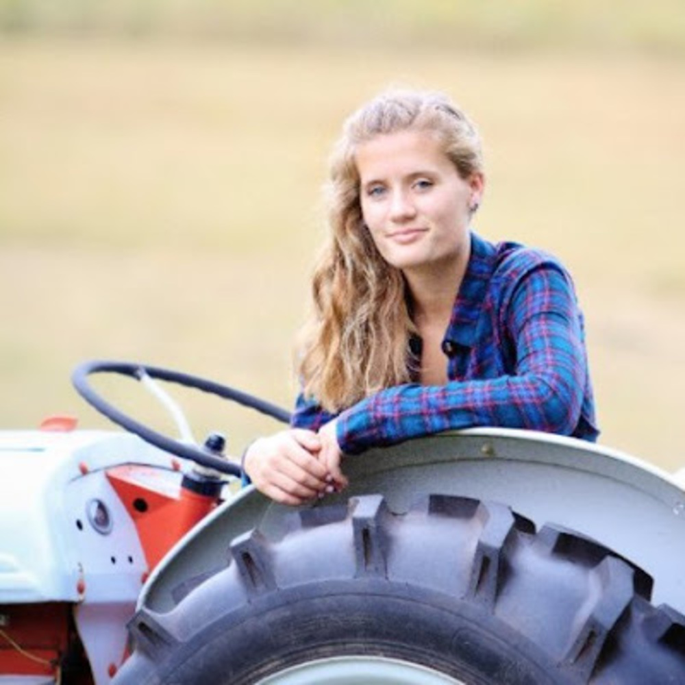 Meet your Posher, Olivia